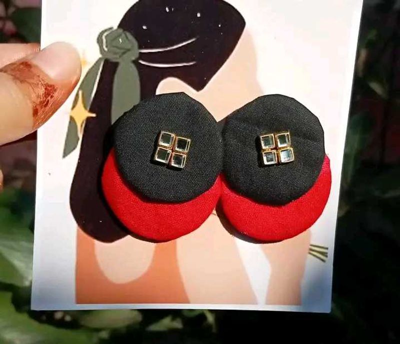 Fabric Stud No 21