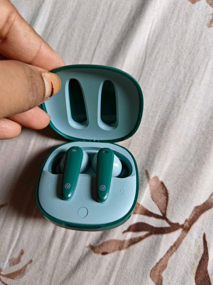 Noise Earbuds - Green