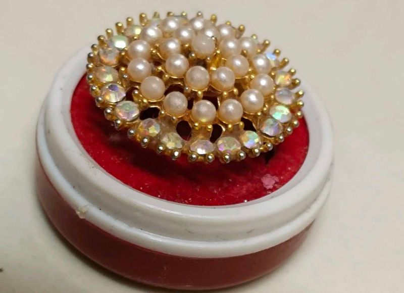 Vintage Pearl Brooch
