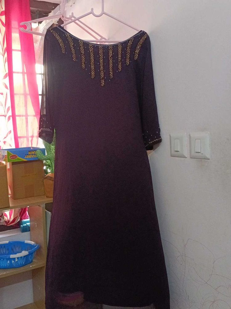Elegant Purple Embroidered Kurta
