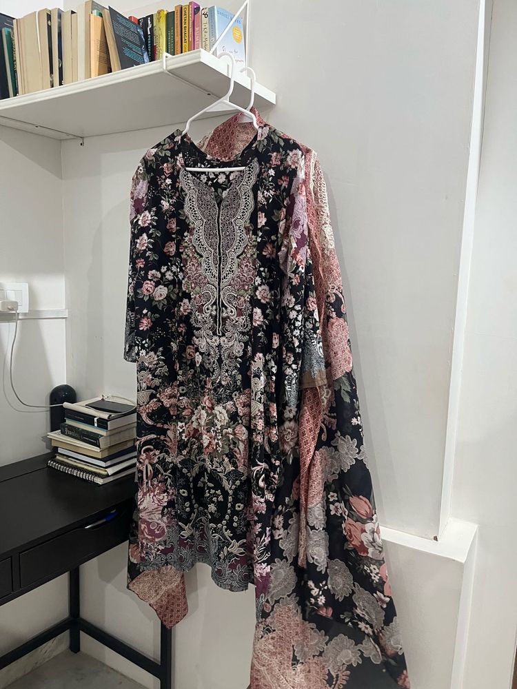 pakistani 3 piece suit embroidered