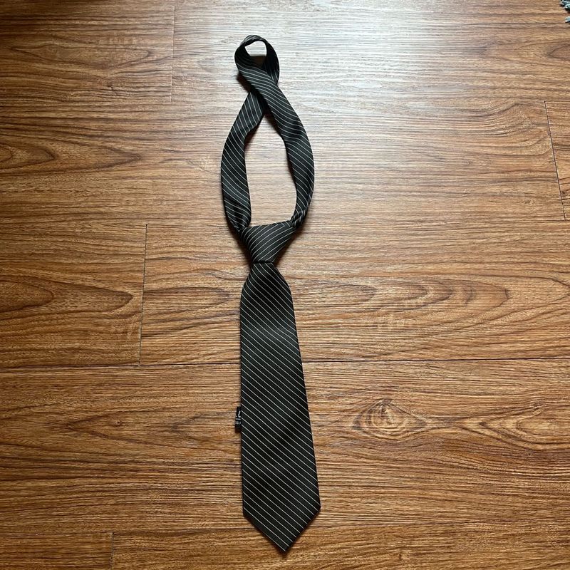 BLACK STRIPED TIE