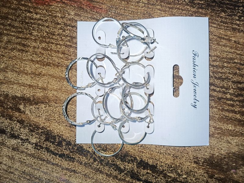 Hoop earrings 1 Piece In ₹35