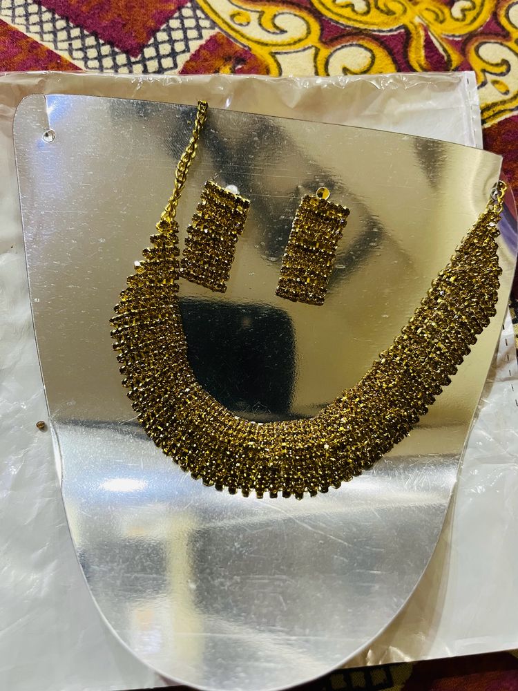 Golden Necklace and Earrings✨