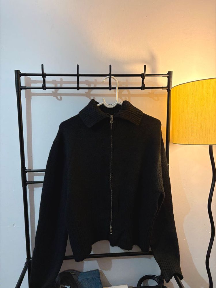 Stylish Black Knit Zip-Up Jacket