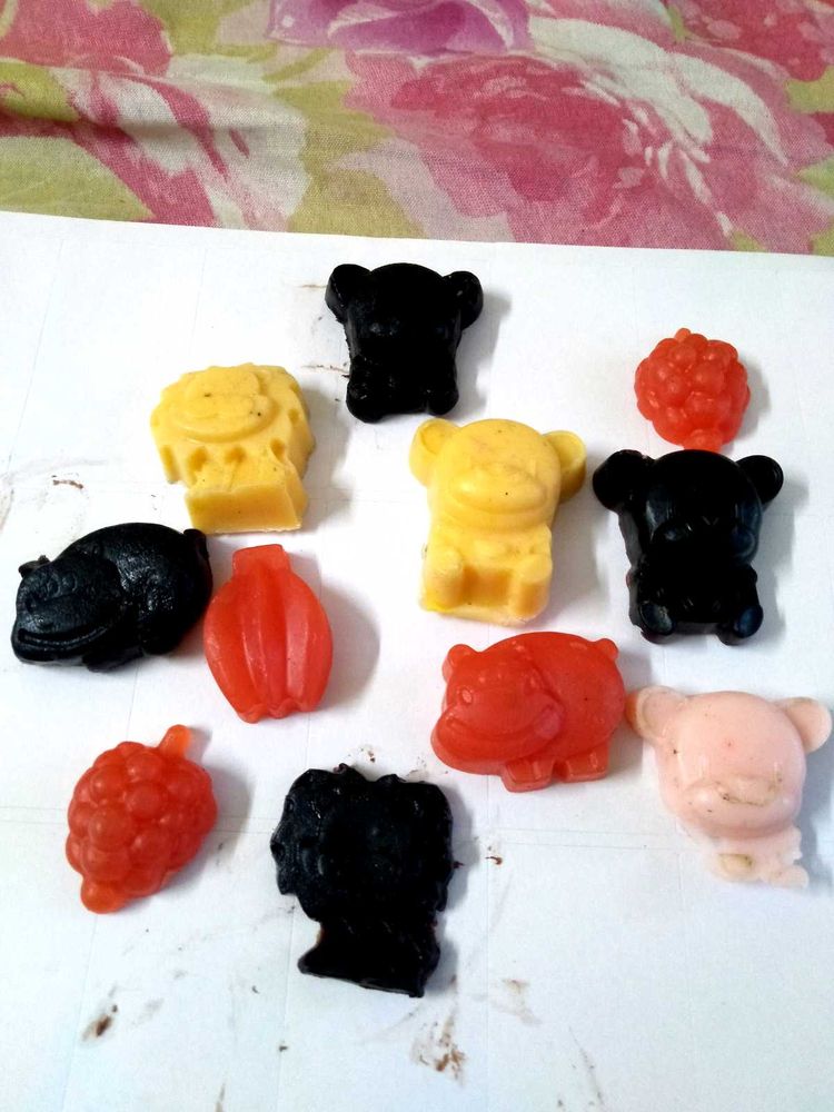 Set 12 Handmade  Herbal Soap.40rs Off