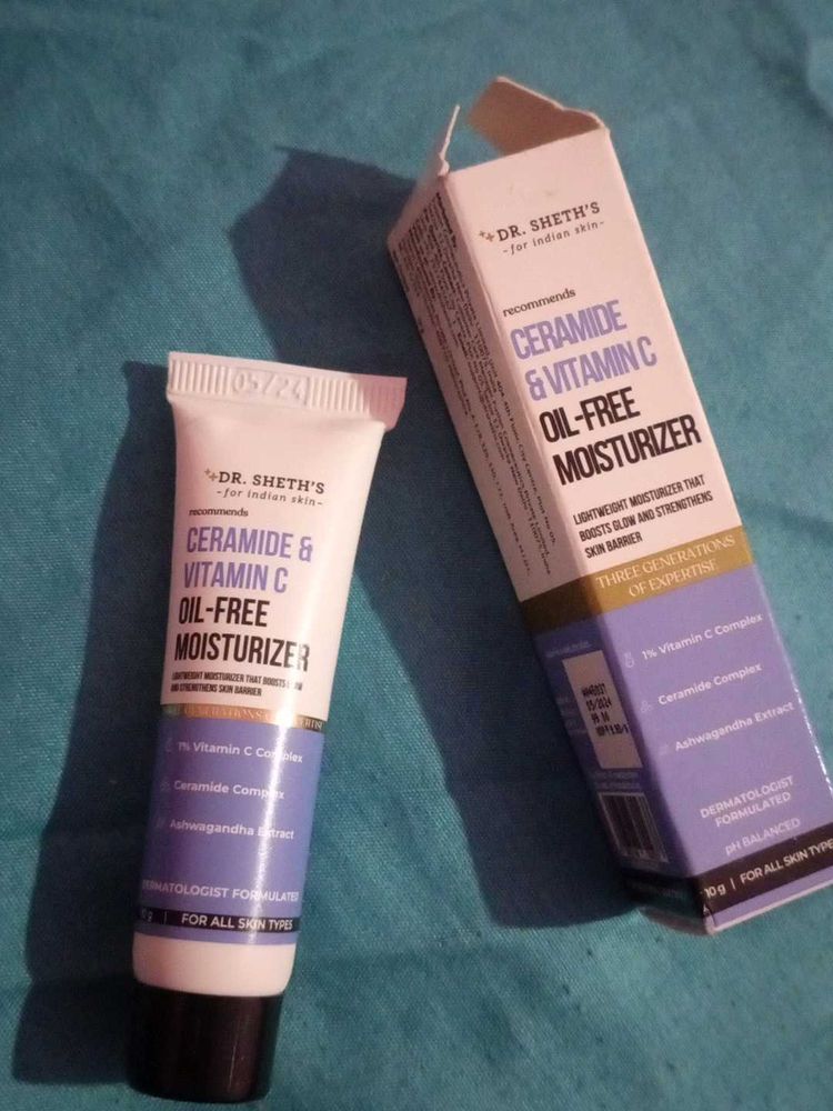 Dr Sheth&#39;s Ceramide &amp; VitaminC OilFree Moisturizer