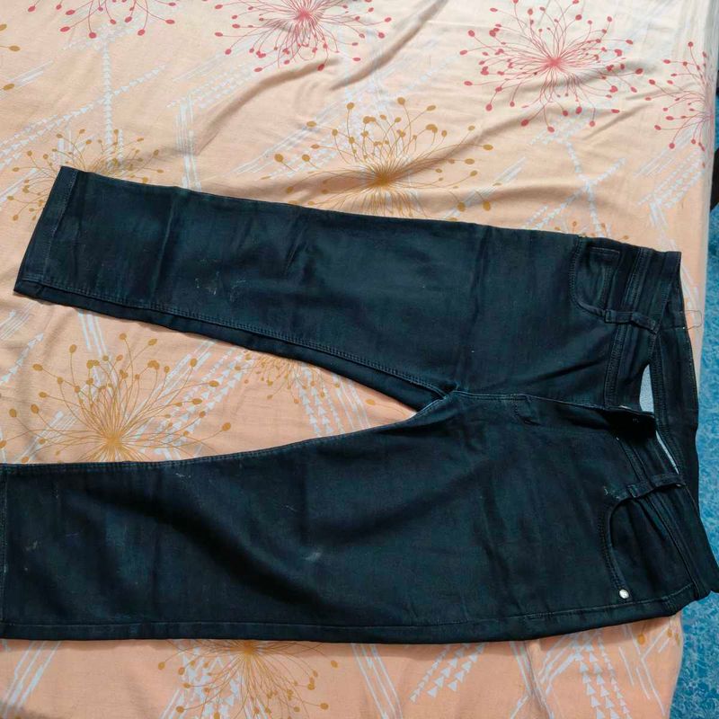 Dark Wash Denim Jeans Capri