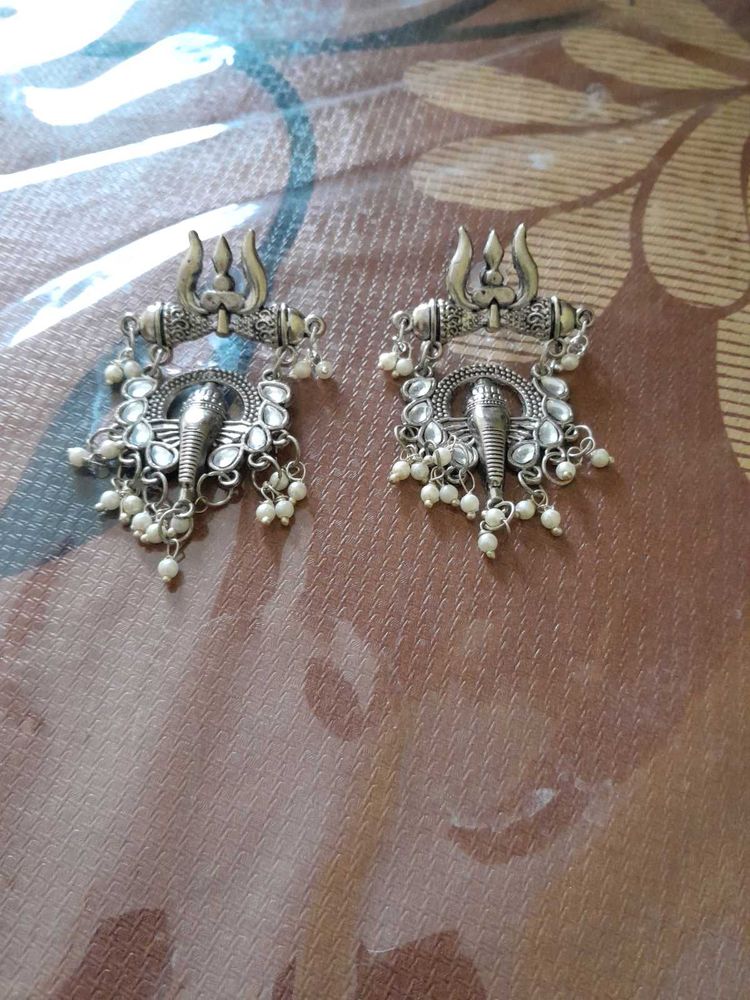 Silver Tone Elephant Earrings