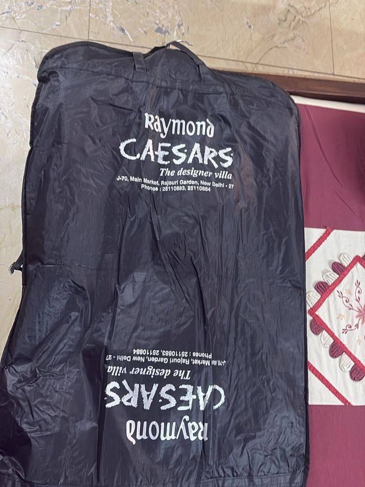 Raymond Caesars Suit Cover
