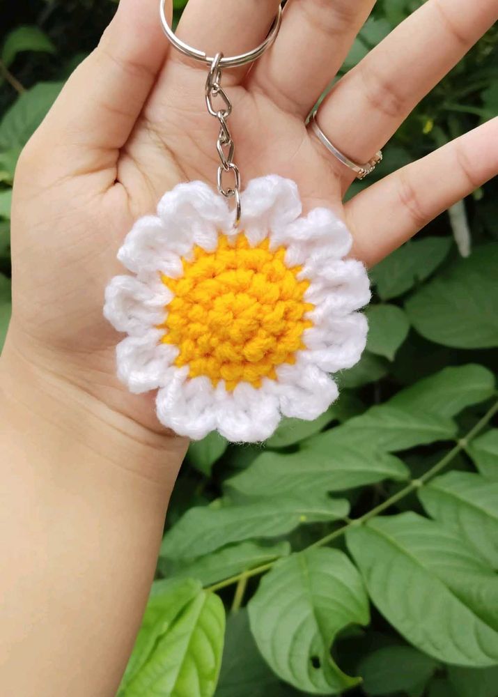 Daisy Flower Keychain