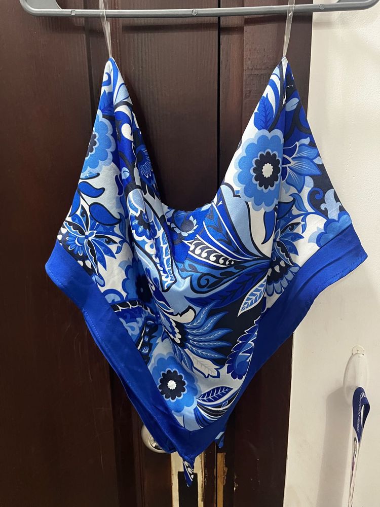 Tie Up Scarf Top