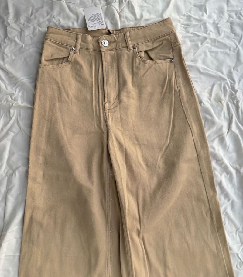 H&amp;M Beige NEW WITH TAG Wide Leg Jeans