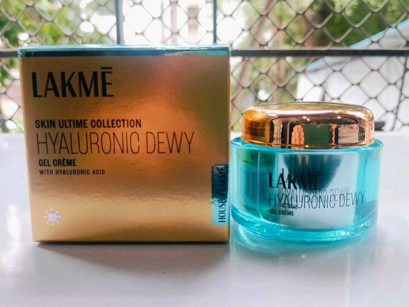 Lakme Hyaluronic Dewy Gel Creme