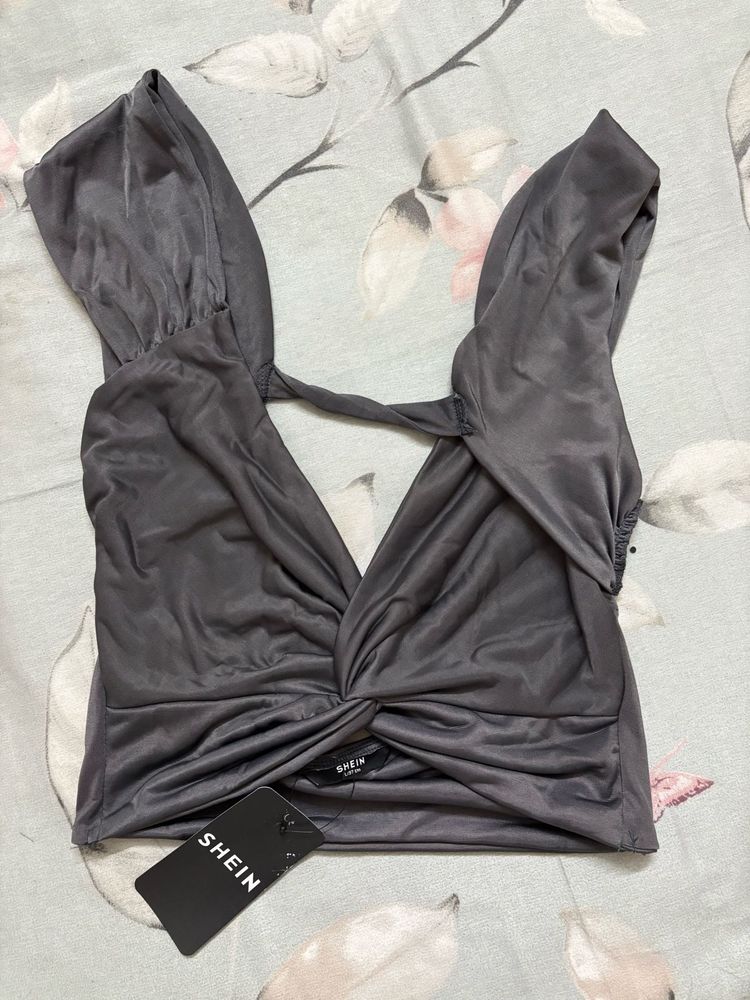 Stylish Gray Twist-Front Crop Top