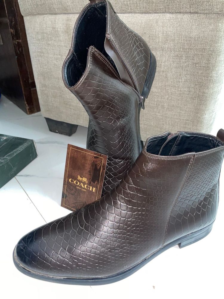 Dark Brown Textured Chelsea