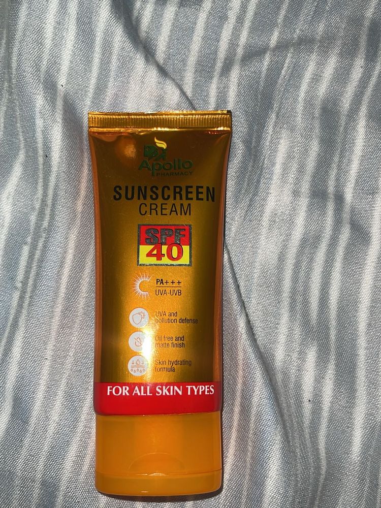 New Apollo pharmacy Sunscreen Cream SPF 40pa+++
