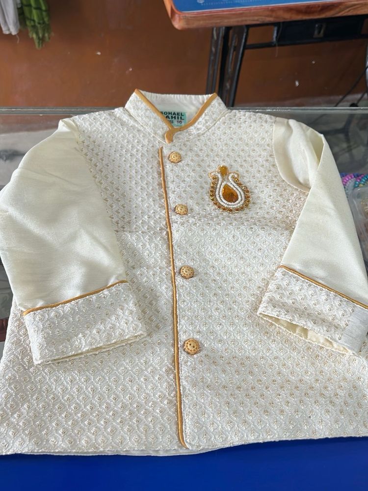 Elegant Boys&#39; Sherwani - Size 16