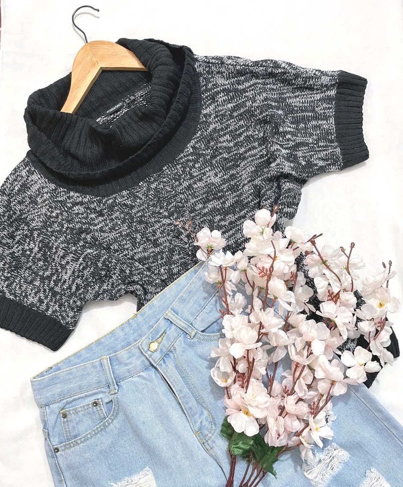 Monochromatic Pullover Top By Esmara A