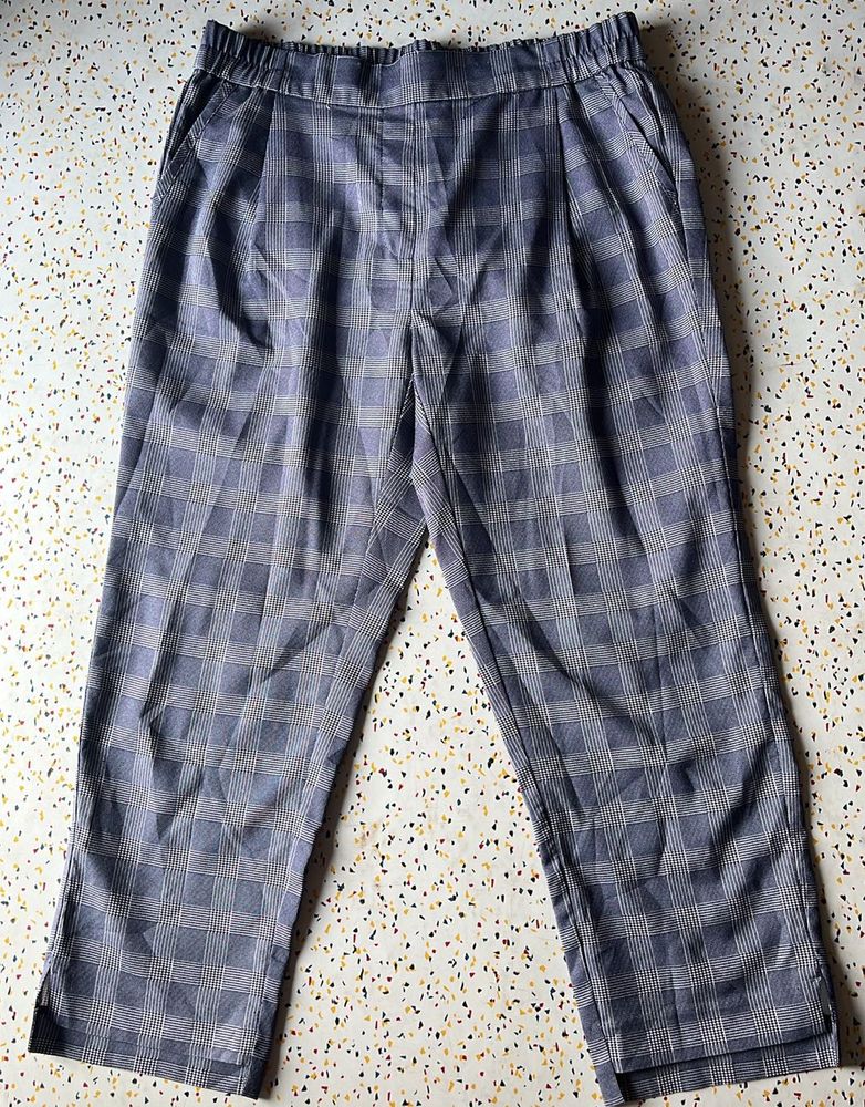Checked-Capri Pants