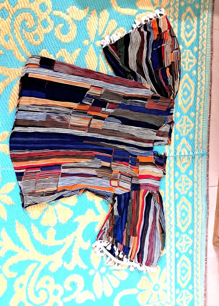 Top Multicolor   Freel  Sleeve .
