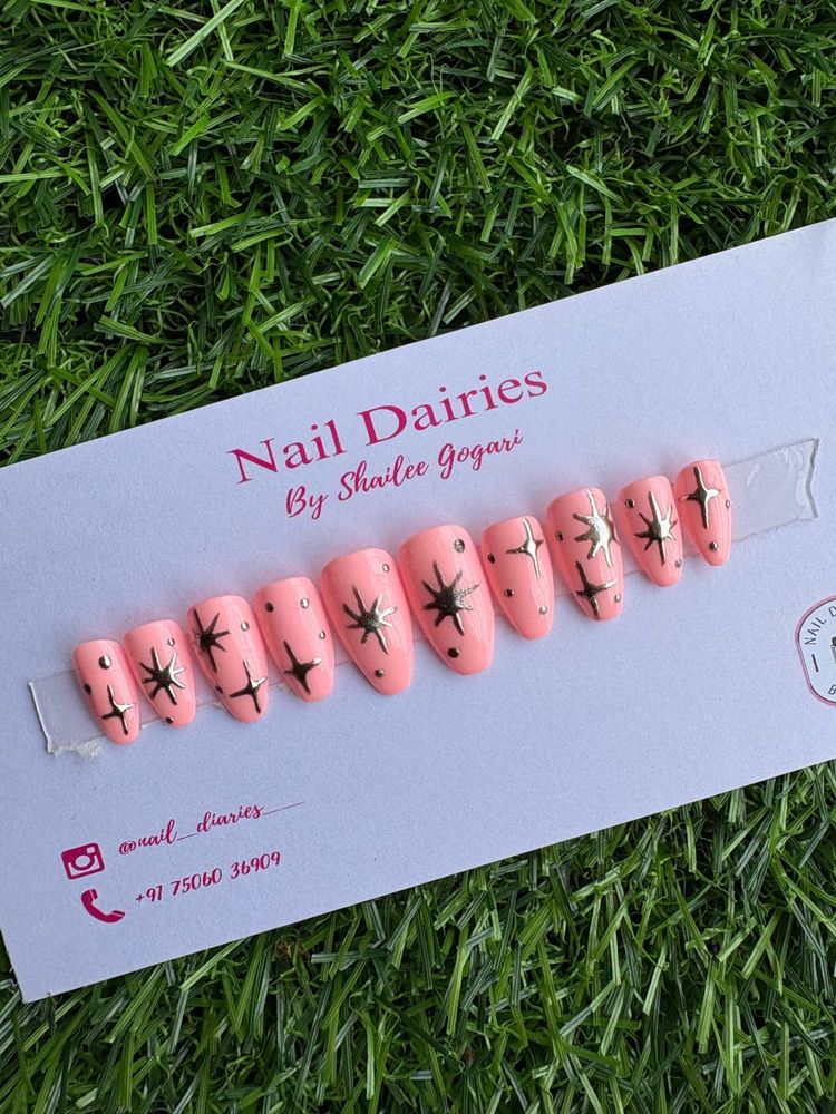 Peach Star Press-On Nails