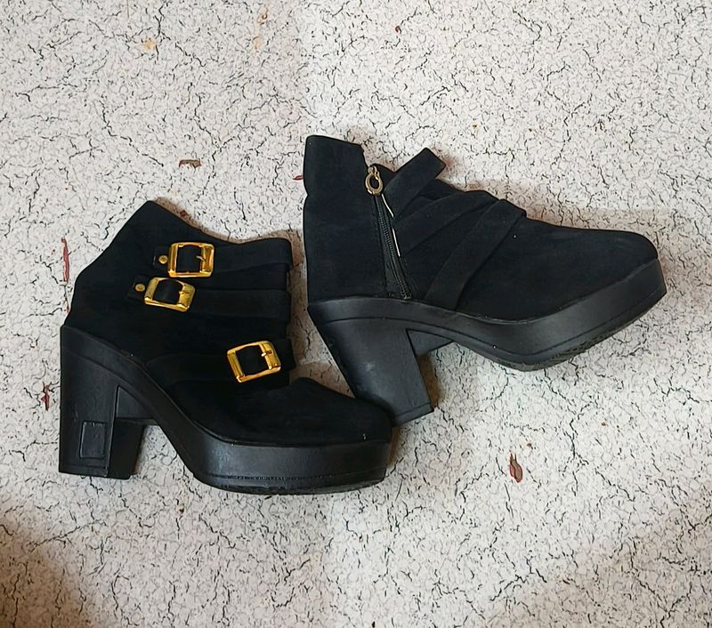 New Black Boot