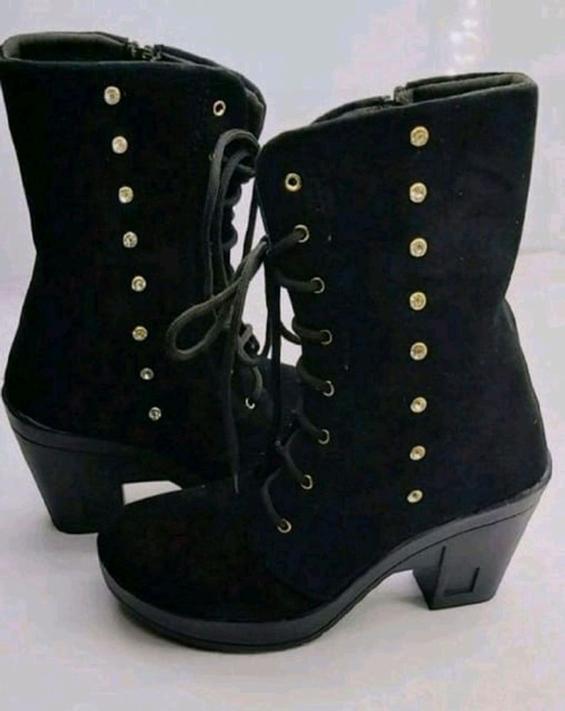 Black Stylish Women&#39;s Boots