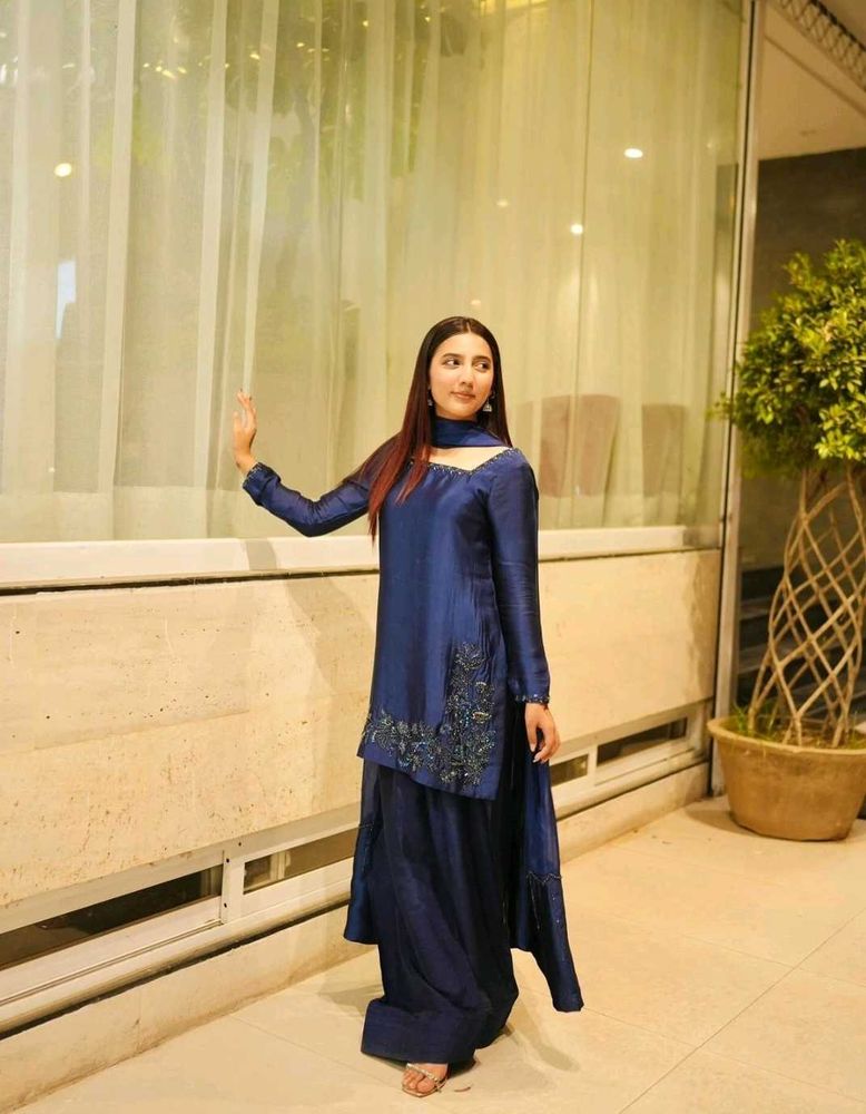 New Stayle Beautiful Pakistani Dress Inpoted Dres