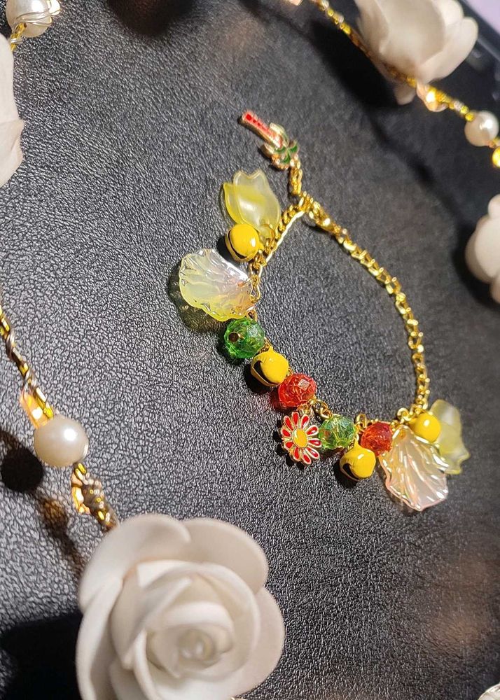 Unique Floral Beaded Bracelet