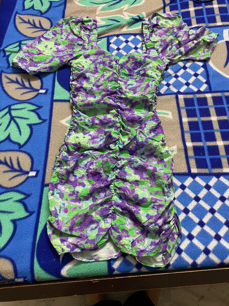 H&amp;M Ruched Bodycon Dress In XS Size