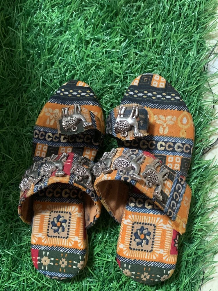 Ethnic Slliper