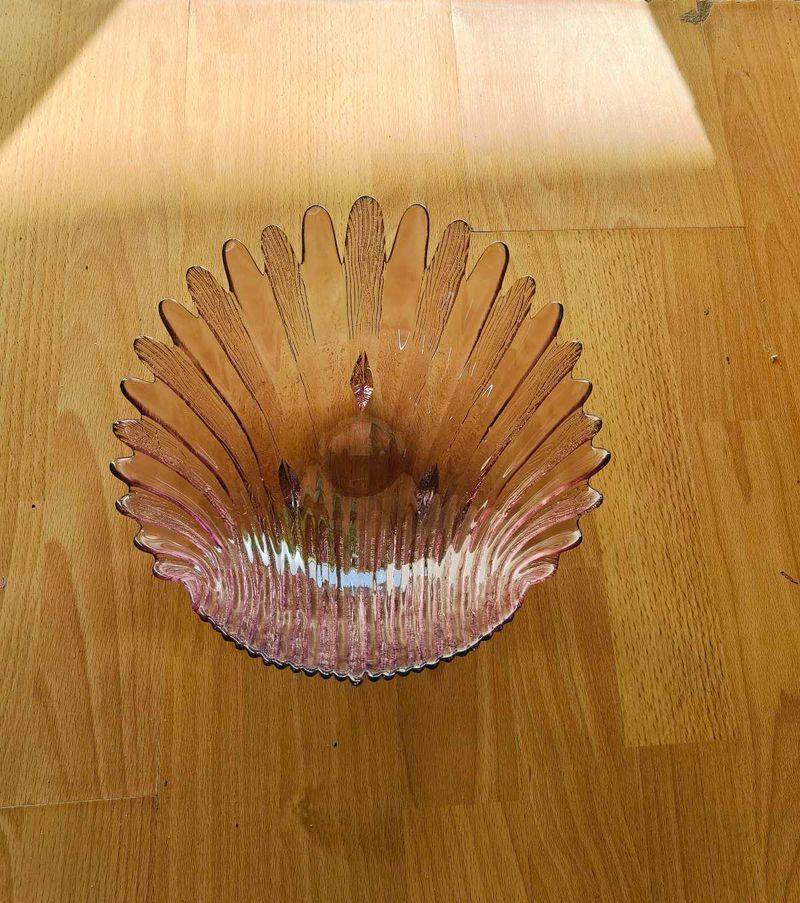 Premium Quality Glass Shell Shape Serving Big Bowl