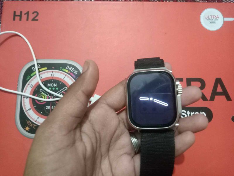 H12 Ultra Smart Watch