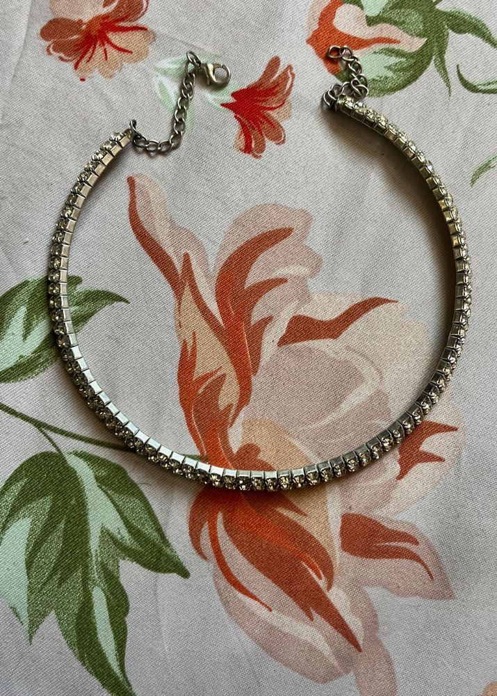 Rhinestone Detail Choker Necklace