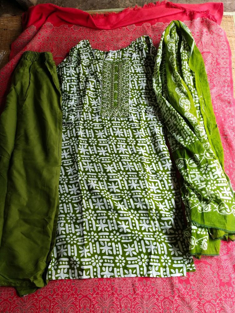 Women Cotton Kurti Pant Dupatta Set