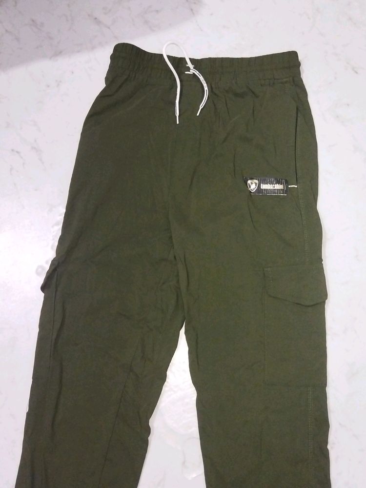 Green Joggers Pant New Never Used Have Many Pocket