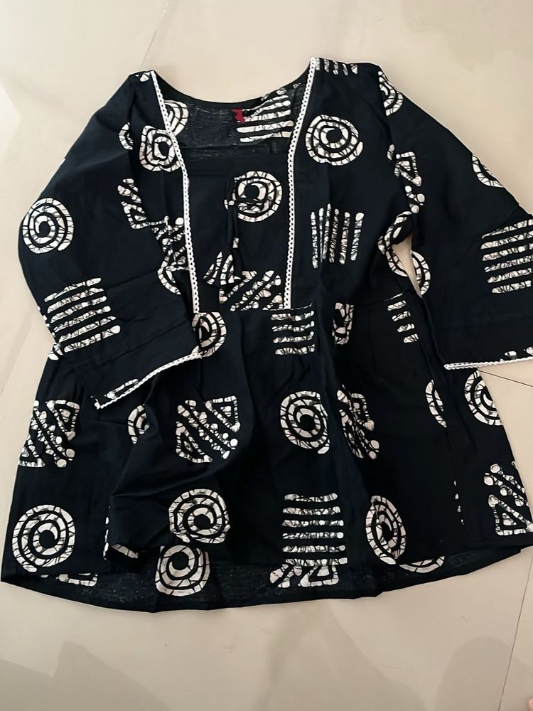 Black &amp; White Print Kurti