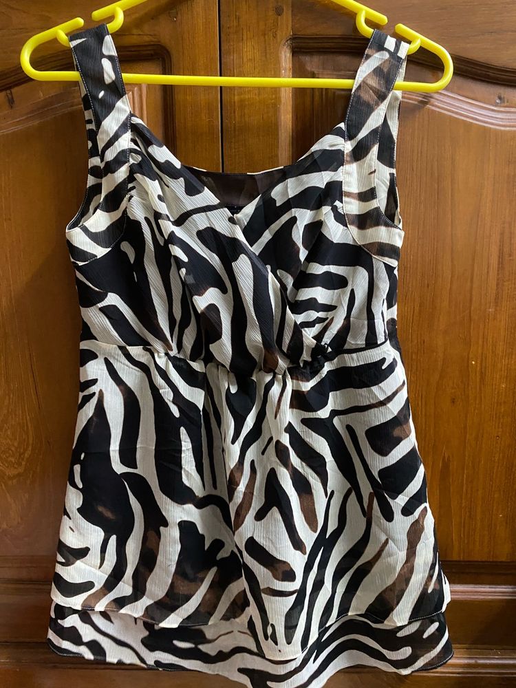 Zebra Print Sleeveless Top Fixed price !!