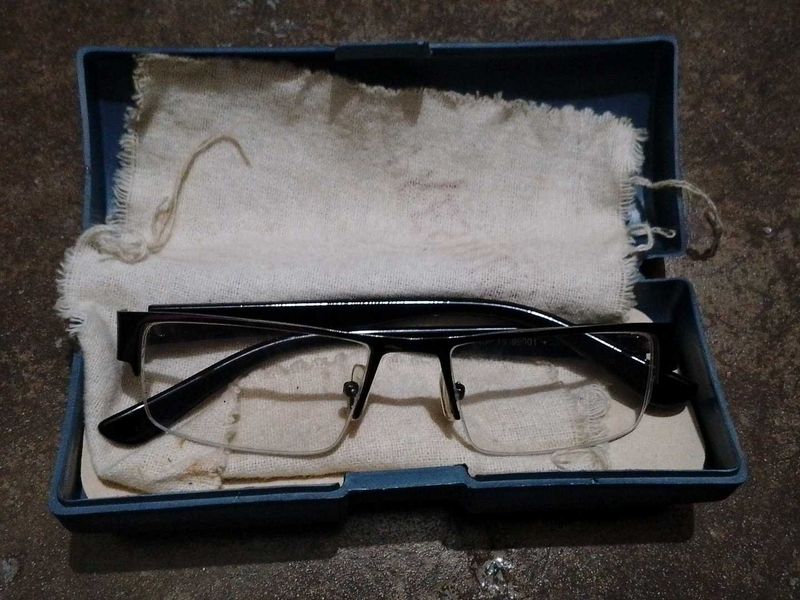 Black Rectangular Glasses