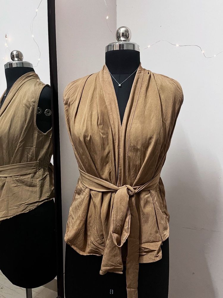 Beige Tie-up Top / Shrug