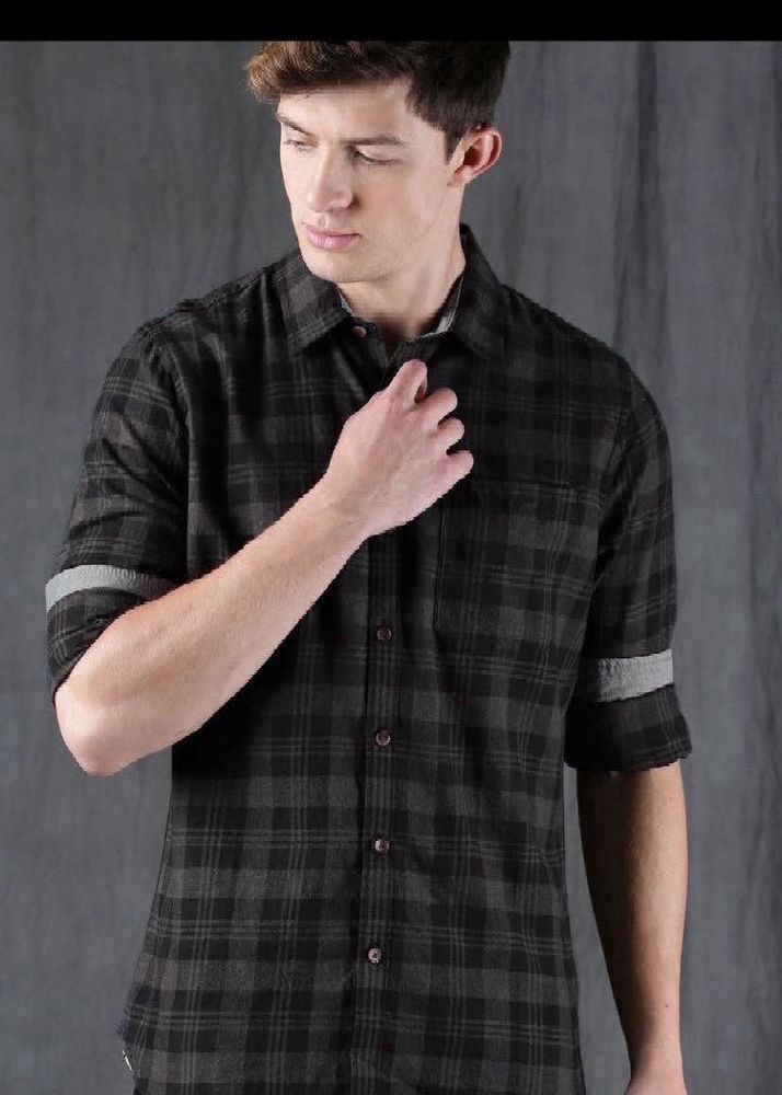 WROGN Men Black &amp; Grey SlimFitCheckedCasual Shi