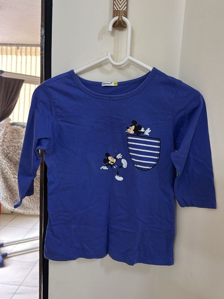 XS Mickey Mouse t shirt