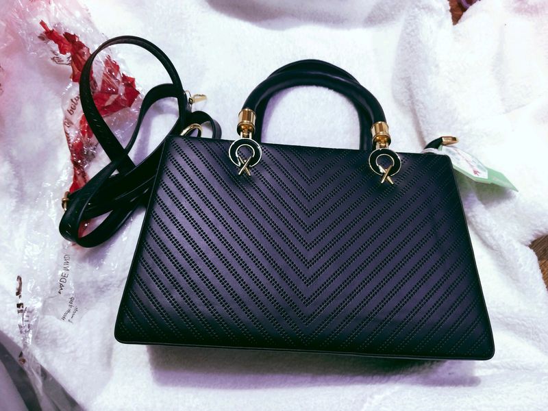New With Tag Best quality Handbag 👜