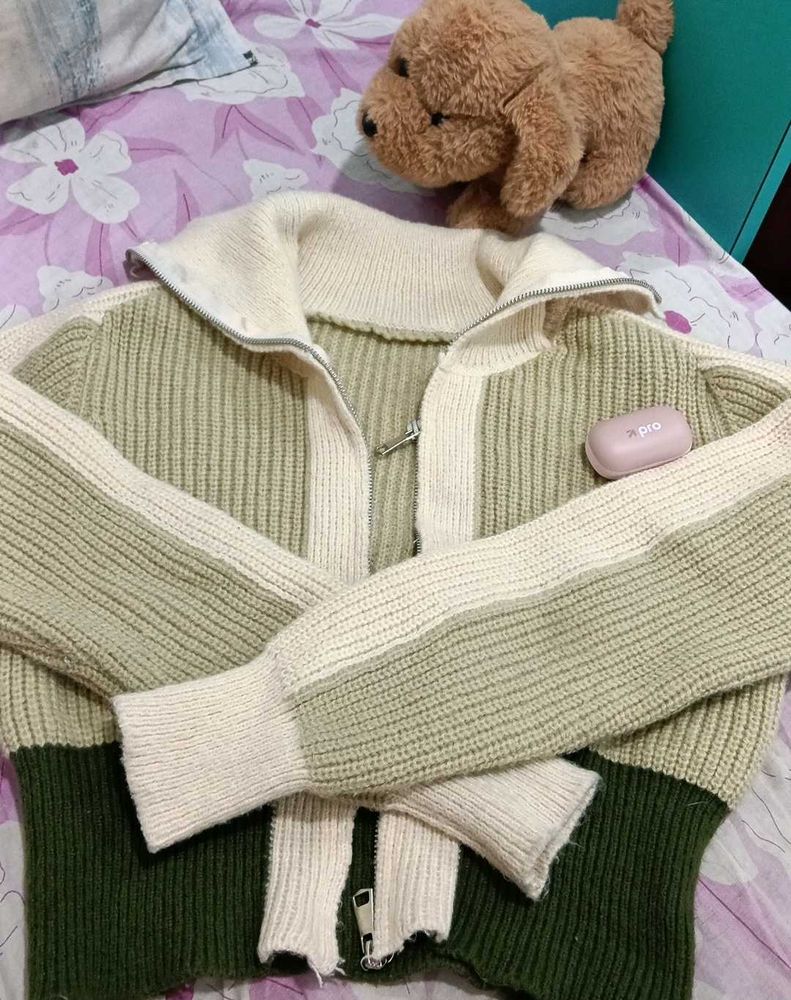 Cropped Green Knit Cardigan