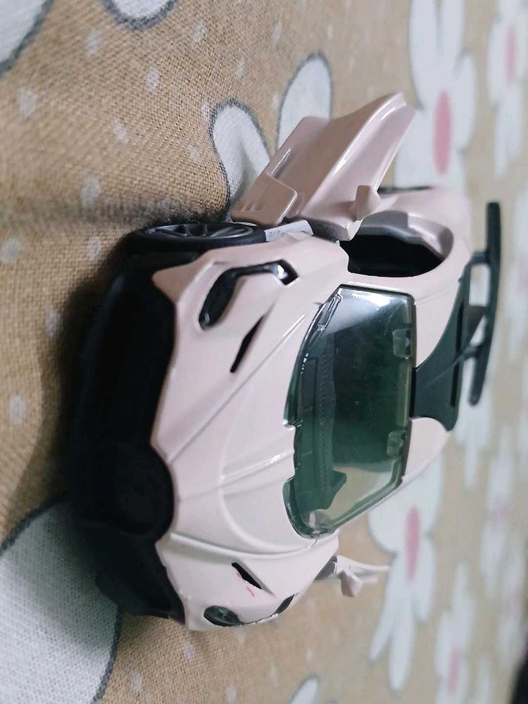 toy racing car