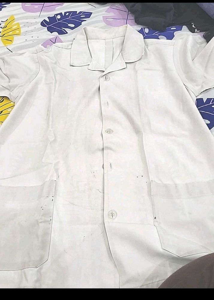 White Shirt apron  docter nurse medica