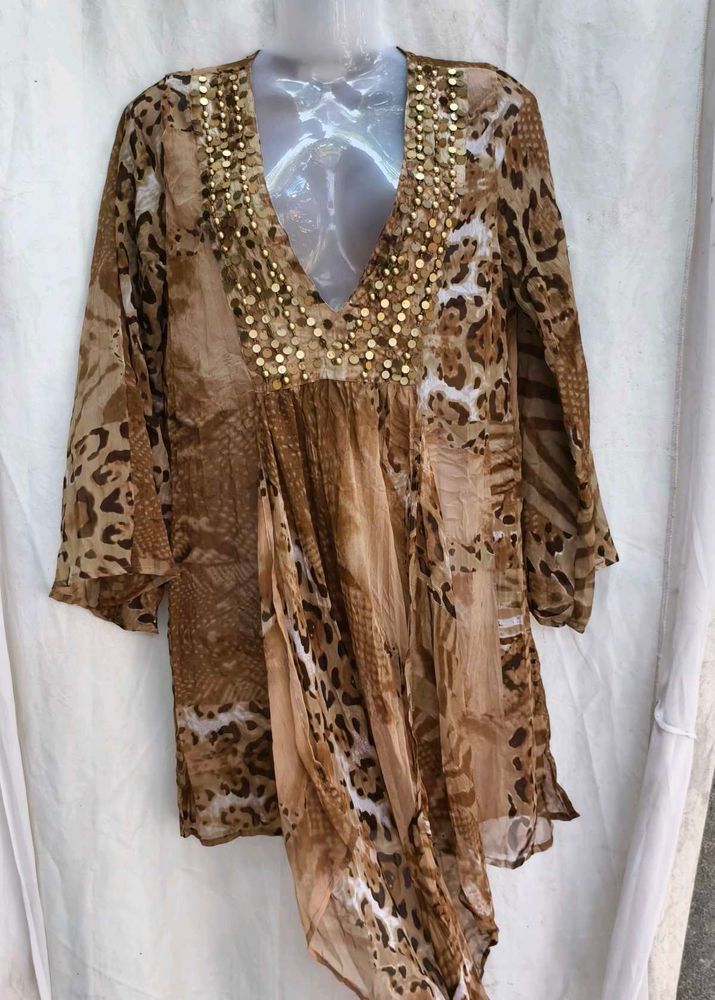 11412.Animal Print Embellished Top