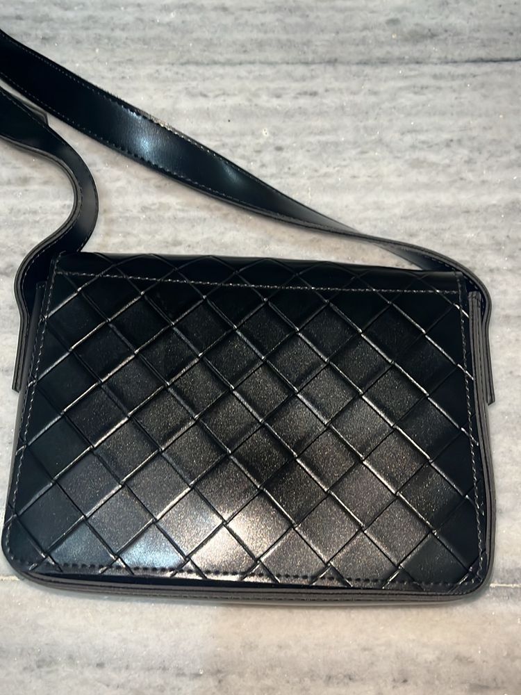 Black square box sling bag