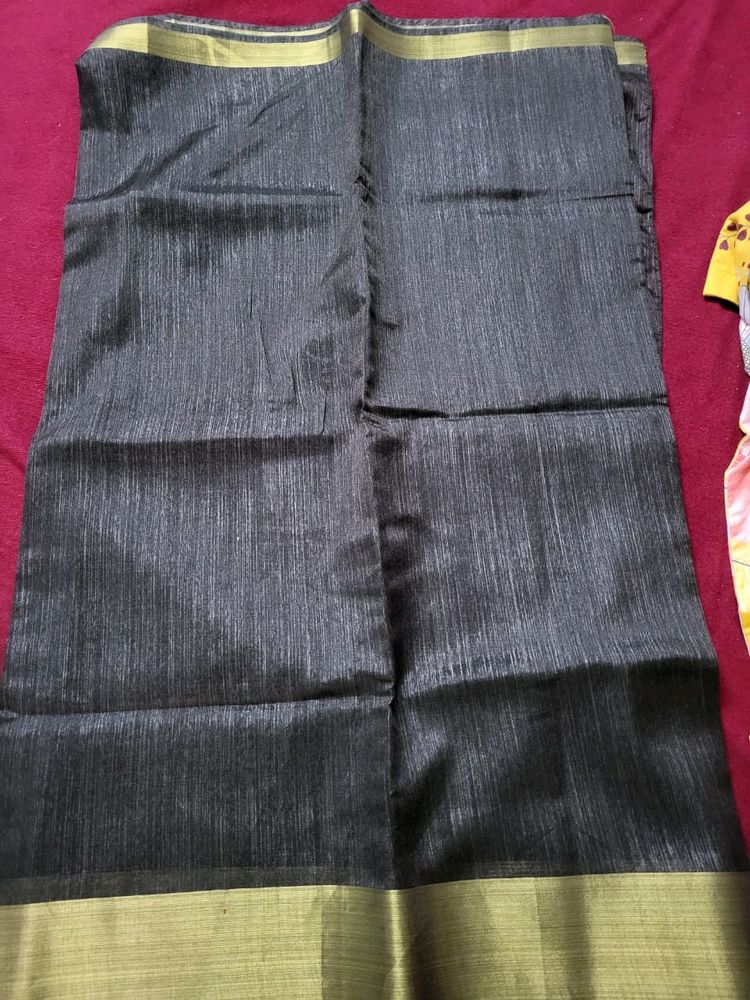 Beautiful Plain Saree With Border